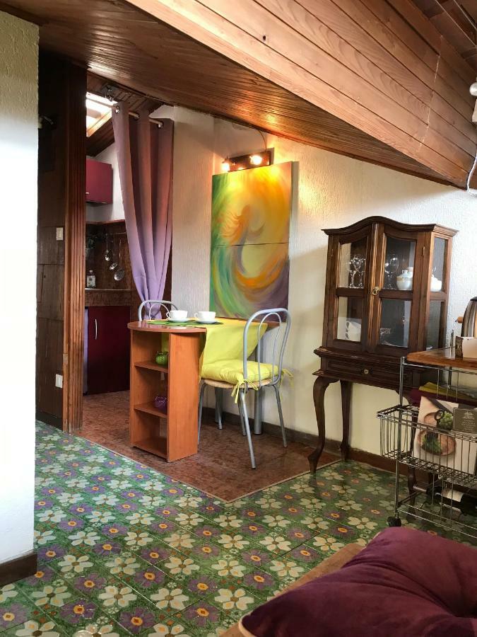 Апартаменты La Soffitta Bohemien Верона Экстерьер фото